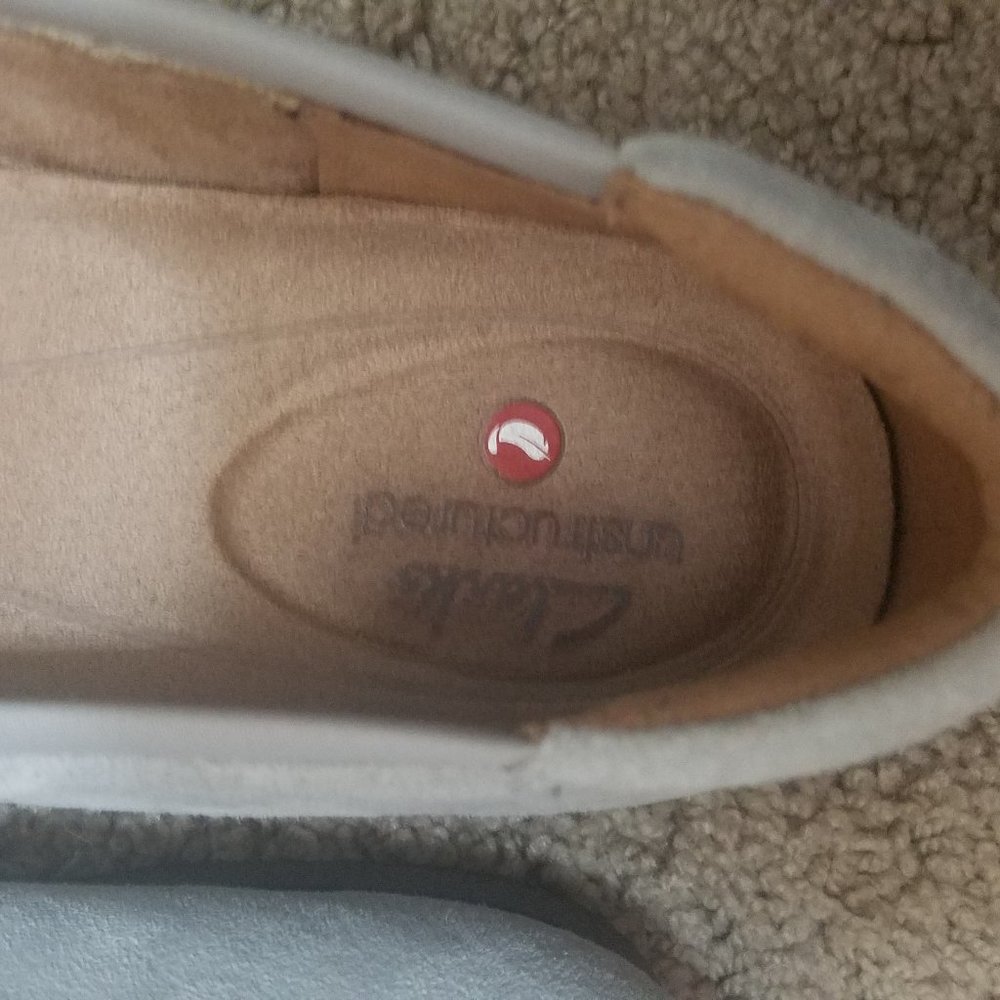 Clark's Unstructured Grey Suede Shoes - Picture 5 of 6